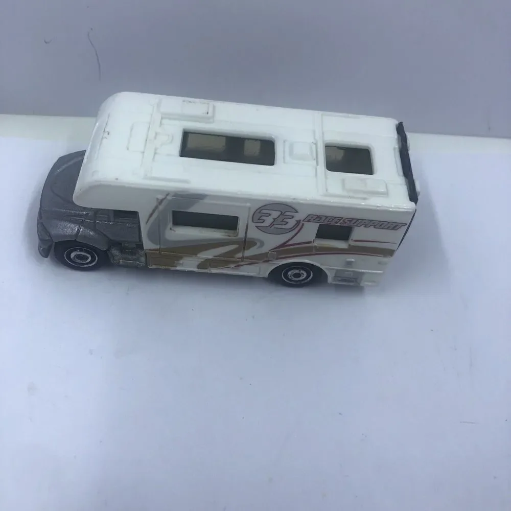 2008 Mattel Matchbox MBX Motor Home / Race Support 33